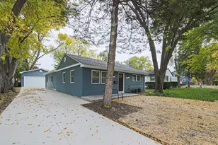 2506 Sigwalt St, Rolling Meadows, IL 60008 - Photo 1