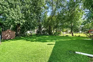 310 N View St, Hinckley, IL 60520 - Photo 21
