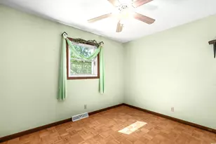 310 N View St, Hinckley, IL 60520 - Photo 19
