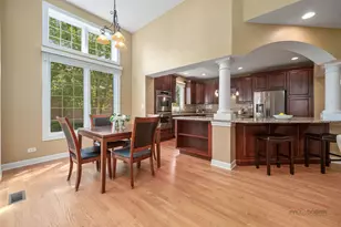 2411 Overview Dr, Buffalo Grove, IL 60089 - Photo 23