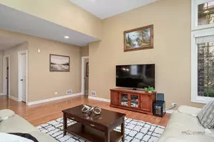 2411 Overview Dr, Buffalo Grove, IL 60089 - Photo 15