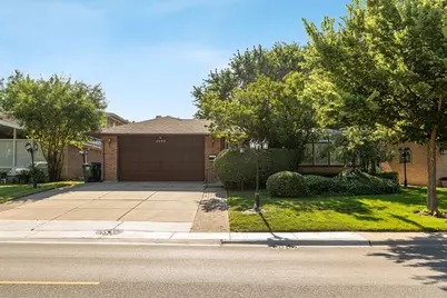 6936 N Kostner Avenue, Lincolnwood, IL 60712 - Photo 1