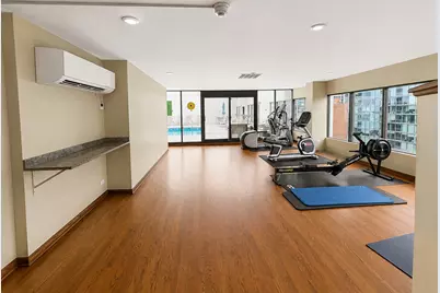 230 E Ontario Street #2005, Chicago, IL 60611 - Photo 17
