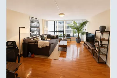 230 E Ontario Street #2005, Chicago, IL 60611 - Photo 9