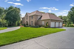 5657 Oakwood Cir, Long Grove, IL 60047 - Photo 37