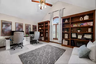 5657 Oakwood Cir, Long Grove, IL 60047 - Photo 15