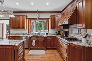 5657 Oakwood Cir, Long Grove, IL 60047 - Photo 11