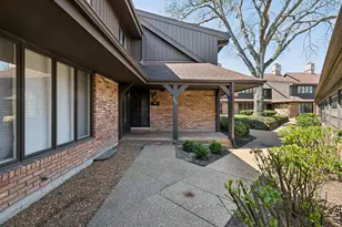 1935 Mission Hills Ln, Northbrook, IL 60062 - Photo 1