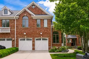 271 Arbor Glen Blvd, Schaumburg, IL 60195 - Photo 1