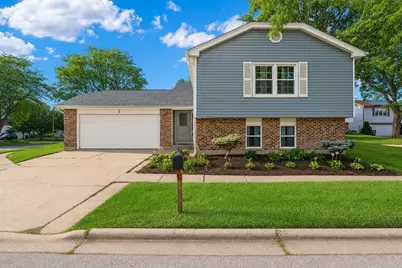 3 Whitehall Court, Streamwood, IL 60107 - Photo 1