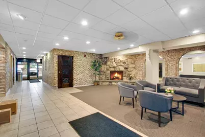 7525 W Lawrence Avenue #505, Harwood Heights, IL 60706 - Photo 5