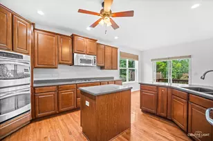 2038 Padua Dr, Elgin, IL 60123 - Photo 5