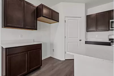 2913 Old Castle Road, Joliet, IL 60435 - Photo 5