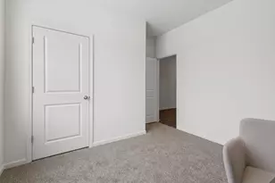 2913 Old Castle Rd, Joliet, IL 60435 - Photo 19