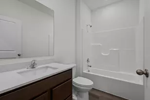2913 Old Castle Rd, Joliet, IL 60435 - Photo 3