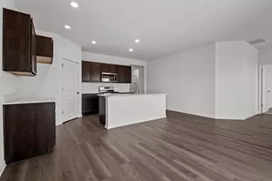 2913 Old Castle Rd, Joliet, IL 60435 - Photo 7
