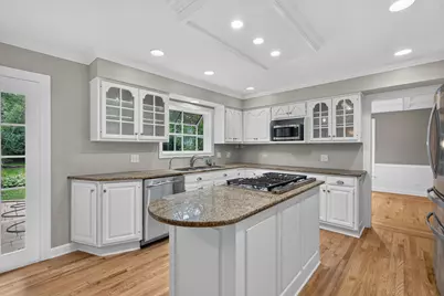 2100 Stirling Road, Bannockburn, IL 60015 - Photo 7
