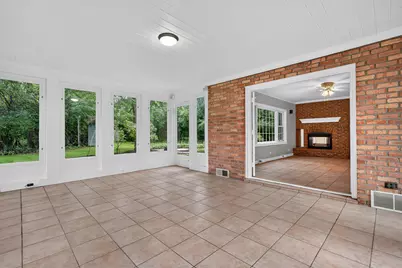 2100 Stirling Road, Bannockburn, IL 60015 - Photo 15