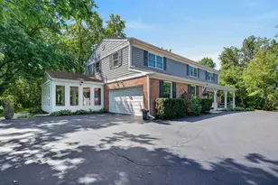 2100 Stirling Rd, Bannockburn, IL 60015 - Photo 1