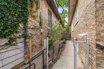 6141 N Maplewood Avenue, Chicago, IL 60659 - Photo 39