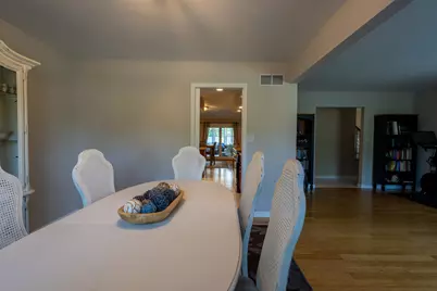 1122 S Benson Boulevard, Freeport, IL 61032 - Photo 5