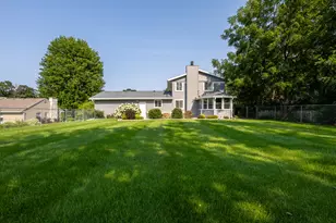 1122 S Benson Blvd, Freeport, IL 61032 - Photo 37