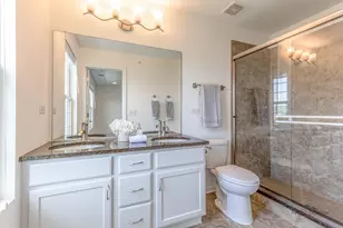 3211 Coral Ln, Glenview, IL 60026 - Photo 19