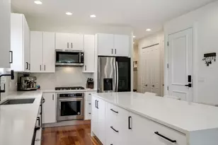 2342 W Montana St, Chicago, IL 60647 - Photo 3