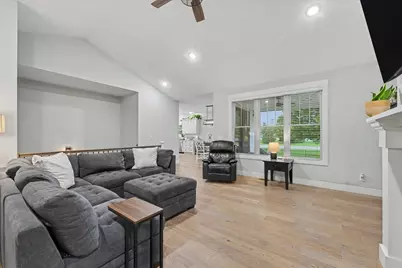 4906 Chestnut Grove Drive, Champaign, IL 61822 - Photo 5