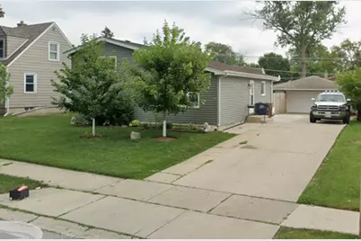 485 N Chatham Avenue, Villa Park, IL 60181 - Photo 1
