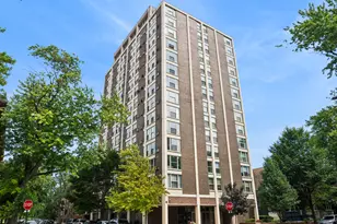 5401 S Hyde Park Blvd, Chicago, IL 60615 - Photo 1