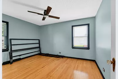 11530 S Campbell Avenue, Chicago, IL 60655 - Photo 17