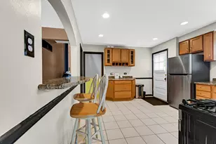 11530 S Campbell Ave, Chicago, IL 60655 - Photo 13