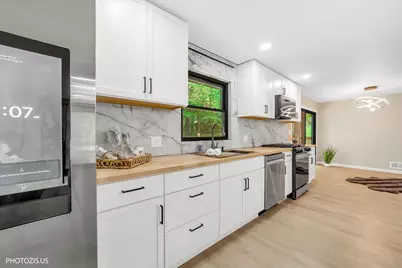 35W302 Pinelands Road, Saint Charles, IL 60174 - Photo 9