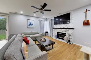 2123 Skylane Dr, Naperville, IL 60564 - Photo 3