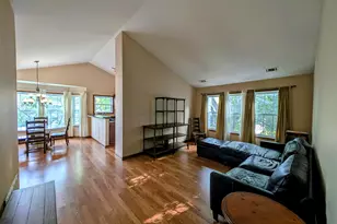326 Stillwater Ct, Wauconda, IL 60084 - Photo 9