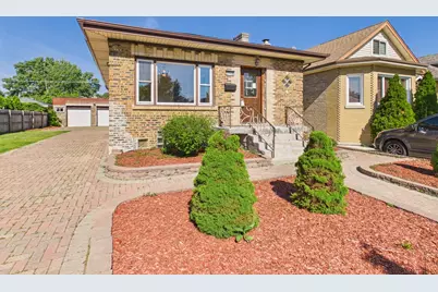 2716 N 75th Court, Elmwood Park, IL 60707 - Photo 3