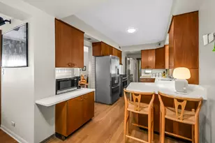 600 Lyman Ave, Oak Park, IL 60304 - Photo 9
