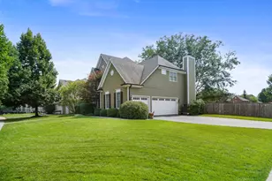 2404 Bainbridge Blvd, West Chicago, IL 60185 - Photo 3