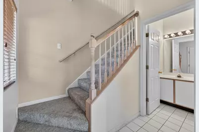319 Windsor Court #B, South Elgin, IL 60177 - Photo 11