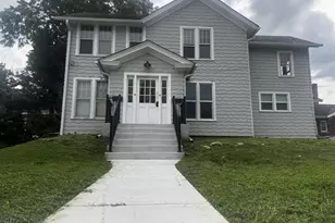 105 University St, Harvard, IL 60033 - Photo 1
