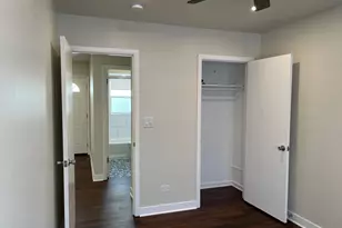 209 W Maple Ave, Mundelein, IL 60060 - Photo 17
