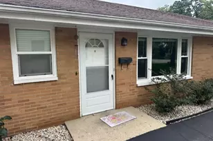 209 W Maple Ave, Mundelein, IL 60060 - Photo 3