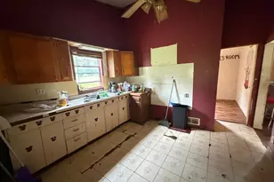 105 W Lincoln Ave, Arlington, IL 61312 - Photo 7