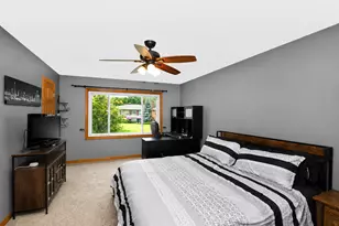 506 Old Country Way, Wauconda, IL 60084 - Photo 9