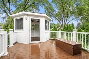 1340 E Rosita Dr, Palatine, IL 60074 - Photo 9