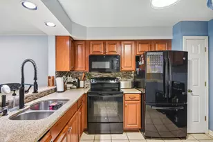 418 Lakeview Cir, Bolingbrook, IL 60440 - Photo 7