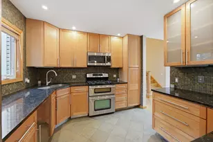 165 Abbeywood Cir, Streamwood, IL 60107 - Photo 7