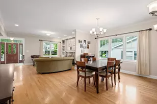 217 S Summit St, Wheaton, IL 60187 - Photo 9