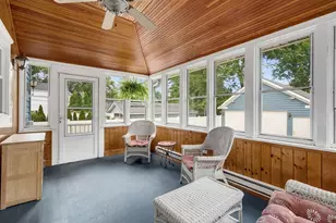 217 S Summit St, Wheaton, IL 60187 - Photo 17